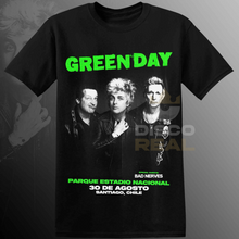 Cargar imagen en el visor de la galería, POLERA GREEN DAY - PARQUE ESTADIO NACIONAL CHILE (LETRAS VERDES)