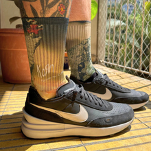 Cargar imagen en el visor de la galería, CALCETIN KORN - FOLLOW THE LEADER
