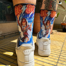 Cargar imagen en el visor de la galería, CALCETIN AC/DC - ANGUS YOUNG
