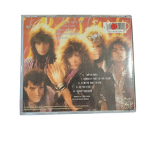 Cargar imagen en el visor de la galería, BON JOVI - 7800º FAHRENHEIT (CD DE SEGUNDA MANO)
